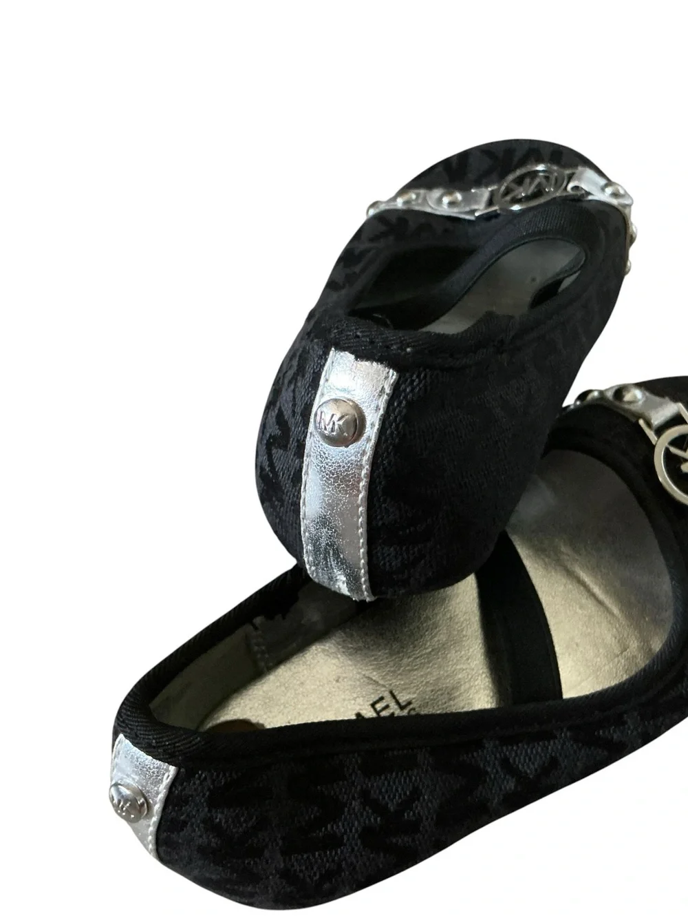 Michael Kors girls size 8 Mary Jane’s shoes black jacquard print silver metal